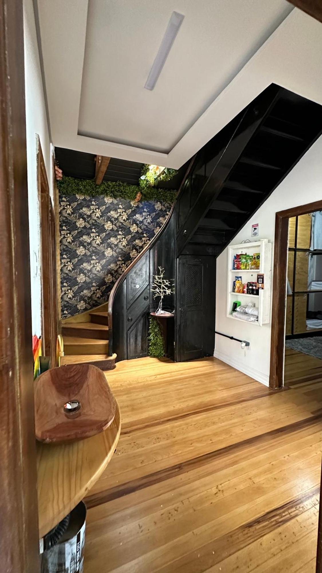 Hostel Hug Brasil กูรีตีบา ภายนอก รูปภาพ