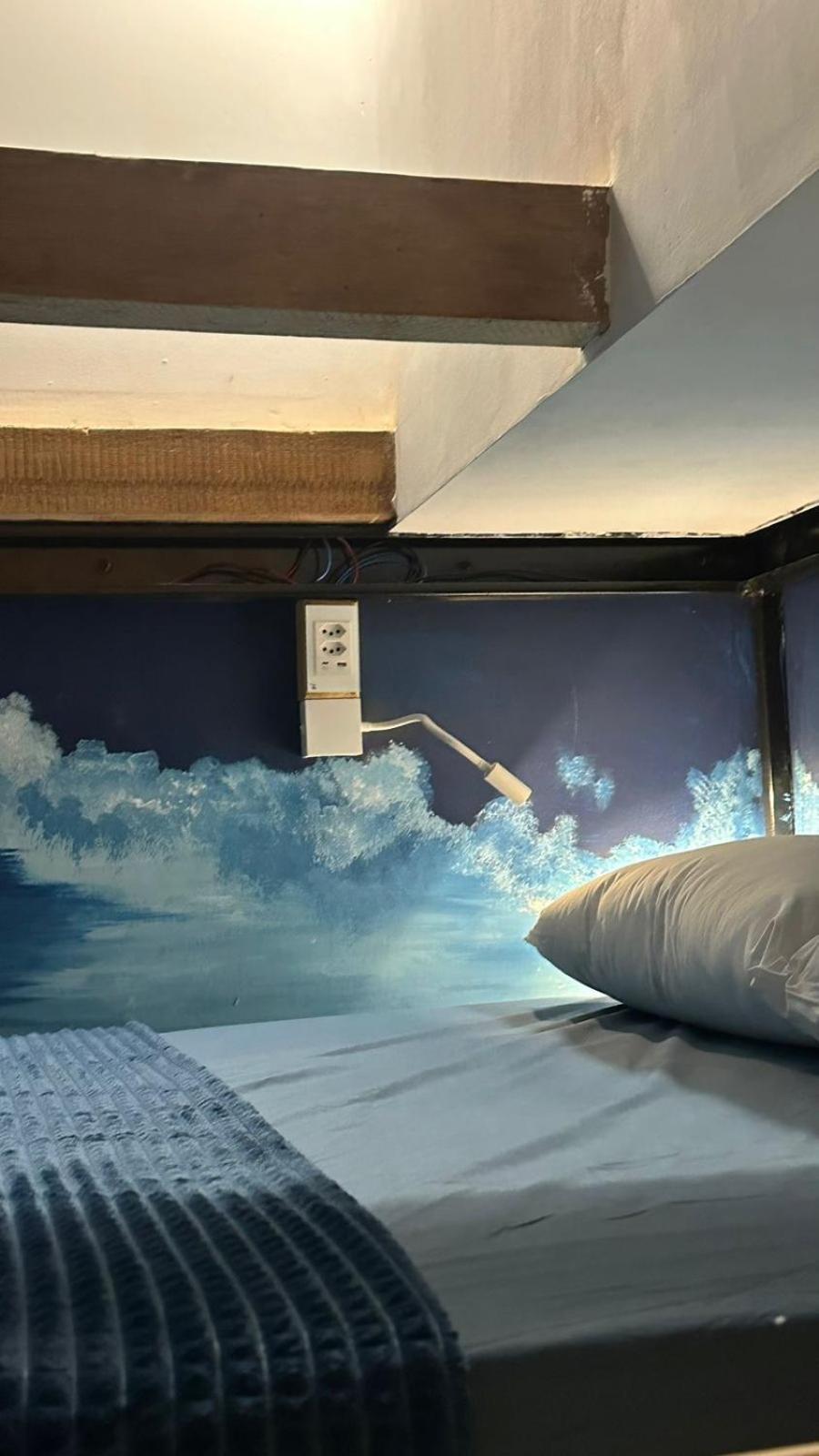 Hostel Hug Brasil กูรีตีบา ภายนอก รูปภาพ