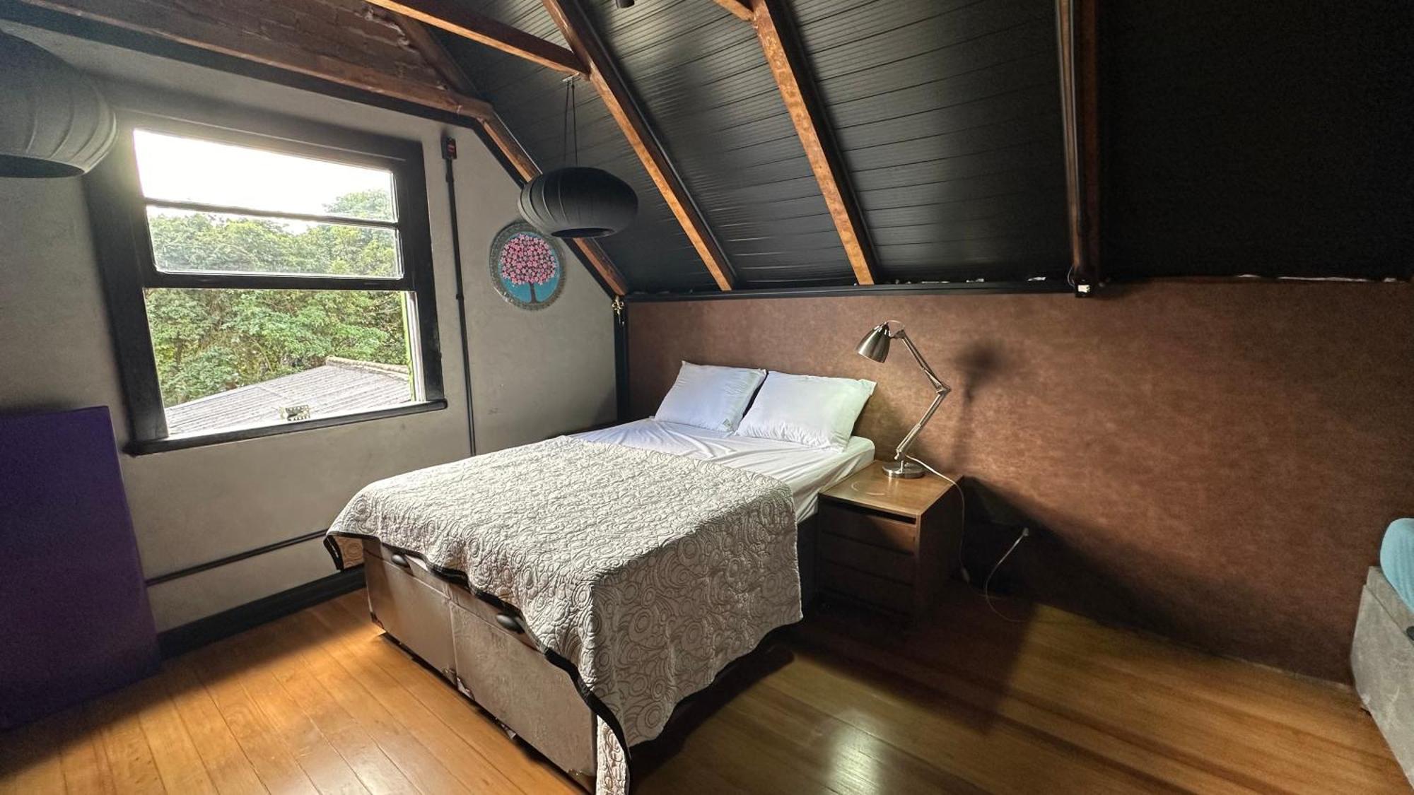 Hostel Hug Brasil กูรีตีบา ภายนอก รูปภาพ